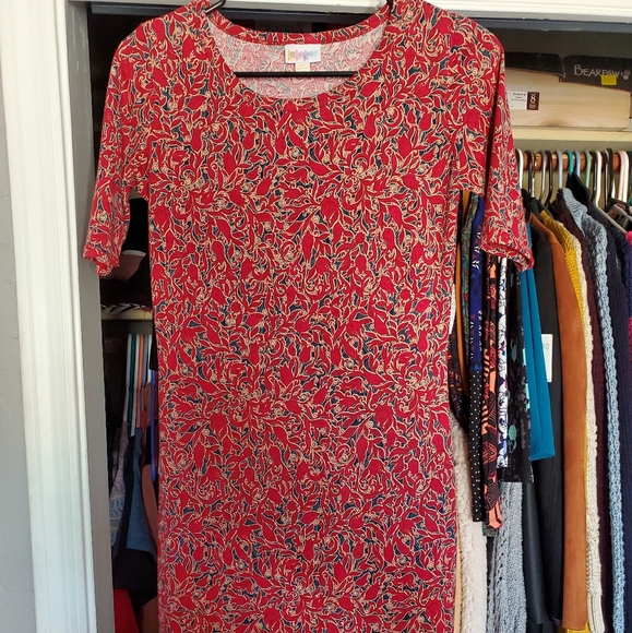 Clothes - Picture 1 of 5